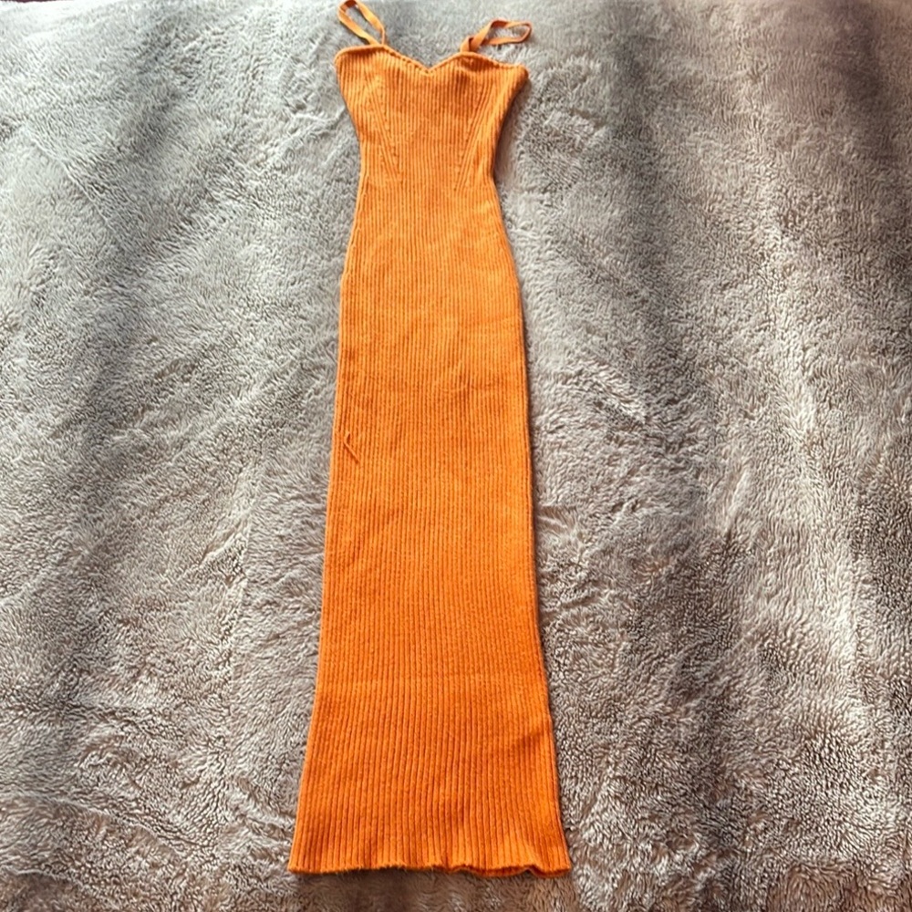 F21 Orange Ribbed Bodycon Dress 🍊